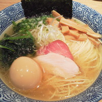 「半熟味玉芳醇香味そば（塩）￥８５０」@麺屋 一燈の写真