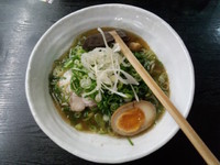 「和風バリだし醤油ラーメン650+九条ネギ+替え玉120円」@麺場 風麟の写真