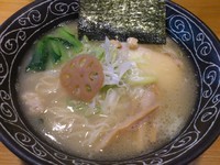 「鶏白湯らーめん800円」@支那そば 一本気の写真