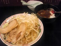 「ランチセット(ミニラーメン+カレー丼) \500」@らぁめん 元気の源 神奈川新町店の写真