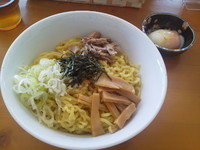 「油そば・しょうゆ(大盛り) サービスチケット:温玉」@油そば専門店 麺屋幸介の写真