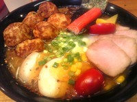 「熊本ラーメンにたこ焼君とチャーシューだぁ〜」@肥後っ子 大石家の写真