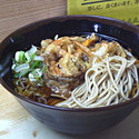 野菜てんぷらそば330円