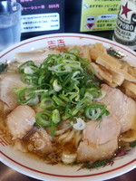 「背脂煮干しチャーシューメン」@肉煮干し中華そば さいころの写真