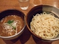 「魚介豚骨つけ麺　(太麺　２５０ｇ) 780円」@麺屋 くおんの写真