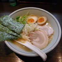 「特選にぼし塩らーめん＋大盛　930＋100＝1030円」@らーめん しおの風 INさいたまの写真