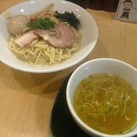 「鶏と煮干の塩つけそば(夏季限定)+味玉」@Japanese Soba Noodles 蔦の写真
