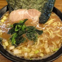 「ラーメン￥６５０」@横浜家系らーめん 二代目 武道家の写真