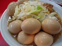 「小ラーメン(ニンニク少し)+割玉×7個650円+210円」@麺屋 桐龍の写真