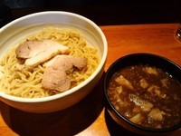 「つけ(大)+にく」@麺者我楽の写真