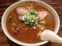 「みそらーめん(780円)」@らーめん山桜桃 すすきの店の写真