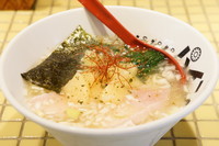 「パイナップルの冷やしラーメン（限定）」@パイナップルラーメン屋さん パパパパパインの写真