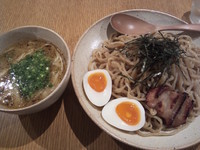 「塩味玉入りつけ麺【880円】」@鶏ポタラーメン THANK 大門店の写真