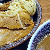 「つけ麺ミニ（ヤサイニンニク）+豚券　800円」@ラーメン燈郎の写真