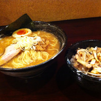 「八つ葉ラーメン ネギチャーシュー丼」@麺匠 八つ葉の写真
