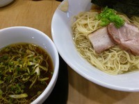 「鶏と煮干の醤油つけそば　￥800」@Japanese Soba Noodles 蔦の写真