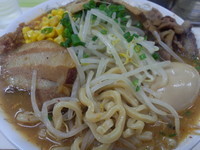「みそらー麺（６８０円）＋小豚（１５０円）＋味玉（１００円）」@勝新亀ふじの写真