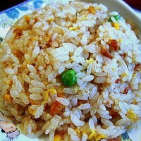 「Bチャーハンとラーメン　800円」@中国料理 進来軒の写真