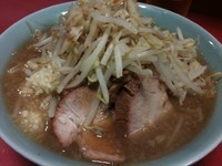 「ラーメン 700円 カタメ（ヤサイ・ニンニク）」@ラーメン二郎 歌舞伎町店の写真