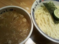 「つけ麺　８８０円」@つじ田 飯田橋店の写真