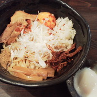 「汁なし￥７５０＋温泉玉子￥１００」@麺や 蒼 AOIの写真