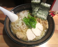 「濃厚鶏骨醤油そば・大盛り」@濃厚鶏そば 麺屋武一 新橋本店の写真