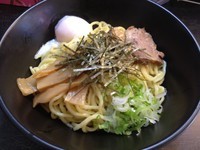 「油そば・大盛り＋温玉（￥650＋￥100）」@油そば専門店 油助の写真