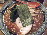 「魚豚らーめん(680円)」@屯ちん 池袋本店の写真