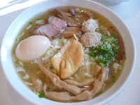 「あっさり魚出汁・塩（大盛）＋特製トッピング　1000円」@はりけんラーメンの写真