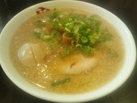 「らーめん+味付玉子」@京都銀閣寺 ますたにラーメン 日本橋本店の写真