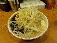 「らーめん　700円　やさい　ニンニク　マー油」@らーめん ◯八の写真