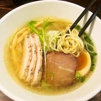 「軍鶏塩らーめん　700円」@麺や 蒼 AOIの写真