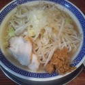 角ふじ麺（大盛り３００ｇ同料金）ニンニク　７００円