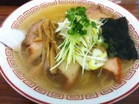 「塩チャーシュー麺　800円」@自家製麺☆宇都宮餃子 こむさしの写真