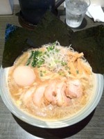 「魚ダシらーめん（大盛り＋ぶっこ盛り）」@ぶっこ麺らーめんの写真