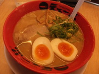 「味付煮玉子ラーメン（並・こってり）」@天下一品 三郷店の写真