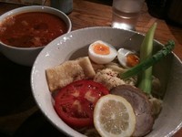 「【限定】夏野菜のつけナポリタン800円」@中華そば とんびの写真