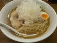 「ねぎ塩らーめん（中盛り）」@よなやの写真