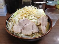 「侍王 ニンニク・野菜増し」@横浜家系 侍 渋谷店の写真