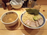 「特製二代目つけめん+大盛」@つじ田 飯田橋店の写真