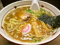 「しょうゆらーめん」@支那そば 菜華の写真