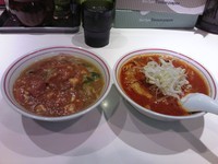 「半ラーメンセット（蒙古タンメン，北極）」@蒙古タンメン 中本 目黒店の写真