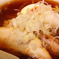 「鶏ガラ醤油ラーメン+ミニチャーシュー丼」@麺酒家 二代目 まんてんの写真