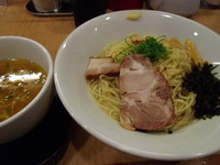 「鶏と煮干の塩つけそば」@Japanese Soba Noodles 蔦の写真