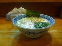 「ら～めん　味玉半分　塩味　平打」@藍嶌の写真