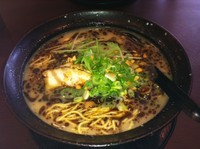 「焦がしニンニク黒ラーメン」@麺屋 かがりの写真