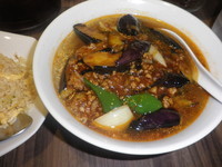 「麻婆茄子面＋半炒飯（５７７円）」@中華料理 谷記 錦糸町南口店の写真