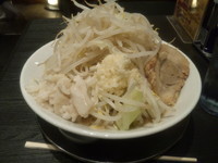 「ラーメン並 全増し」@ジャンクガレッジ 東京ラーメンストリートの写真