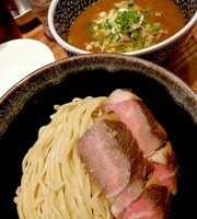 「ミニ牛骨つけめんギュギュギュの牛～（8月8日限定。700円）」@ラーメン燈郎の写真