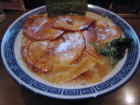 「とんこつしょうゆチャーシュー（大盛）」@らー麺にしかわの写真